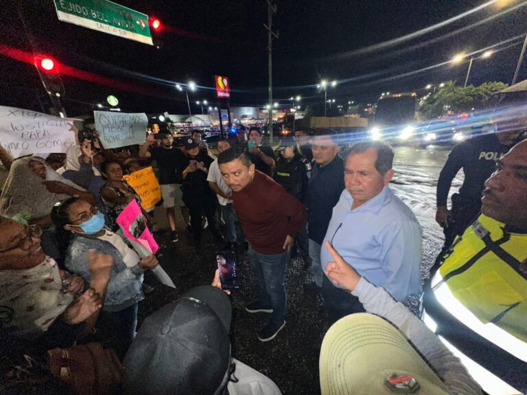 Detienen a 38 invasores por bloqueo de la carretera federal en Playa del Carmen; turistas pierden vuelos y hay quejas consulares